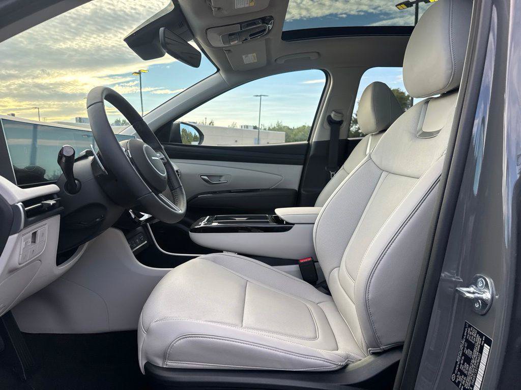 New 2026 Hyundai Tucson Limited w/ Tow & Go Package AWD/4WD image 18