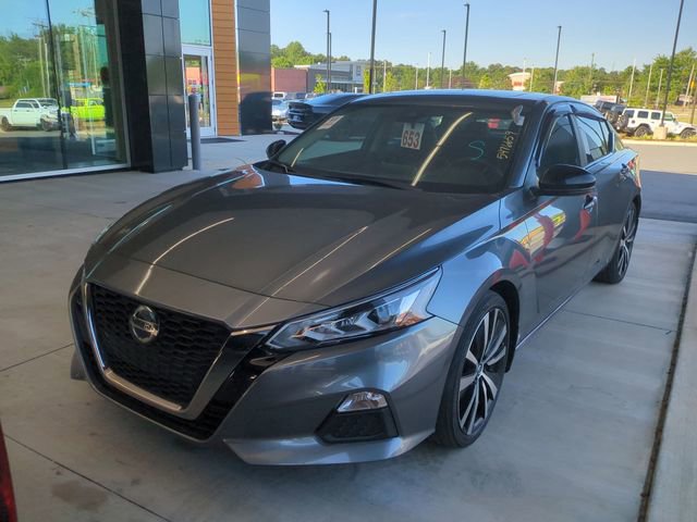 Used 2021 Nissan Altima 2.5 SR w/ SR Premium Package FWD image 2