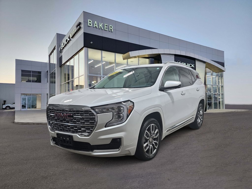 Used 2024 GMC Terrain Denali w/ Denali Premium Package image 1