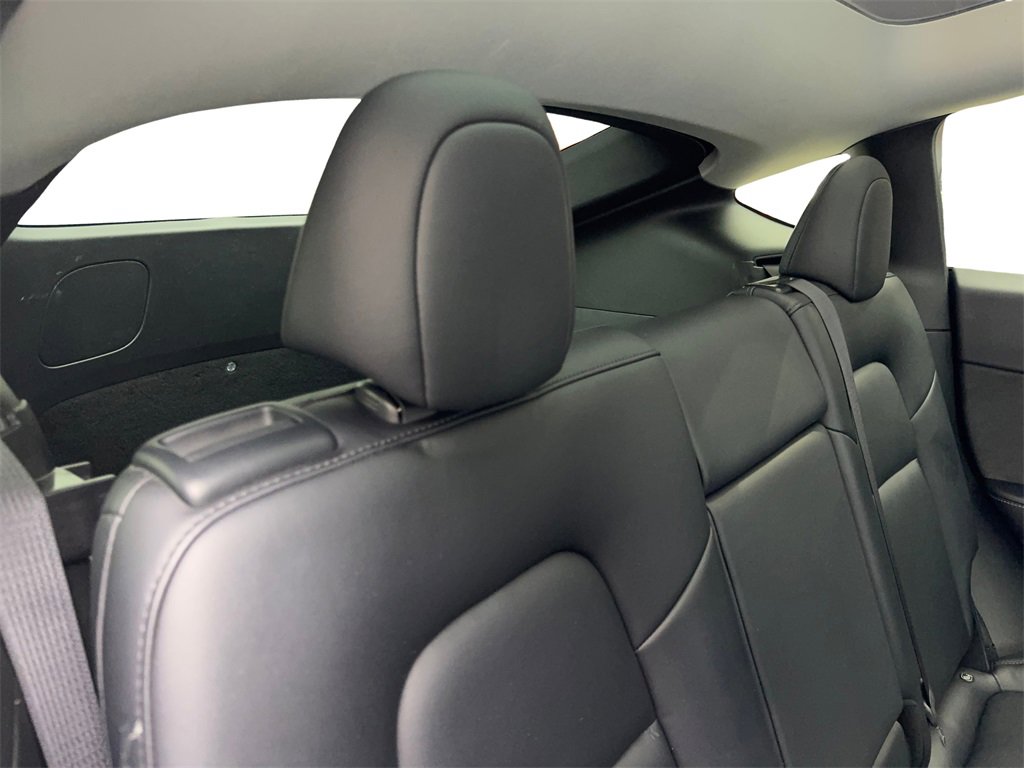 Used 2021 Tesla Model Y Long Range image 40