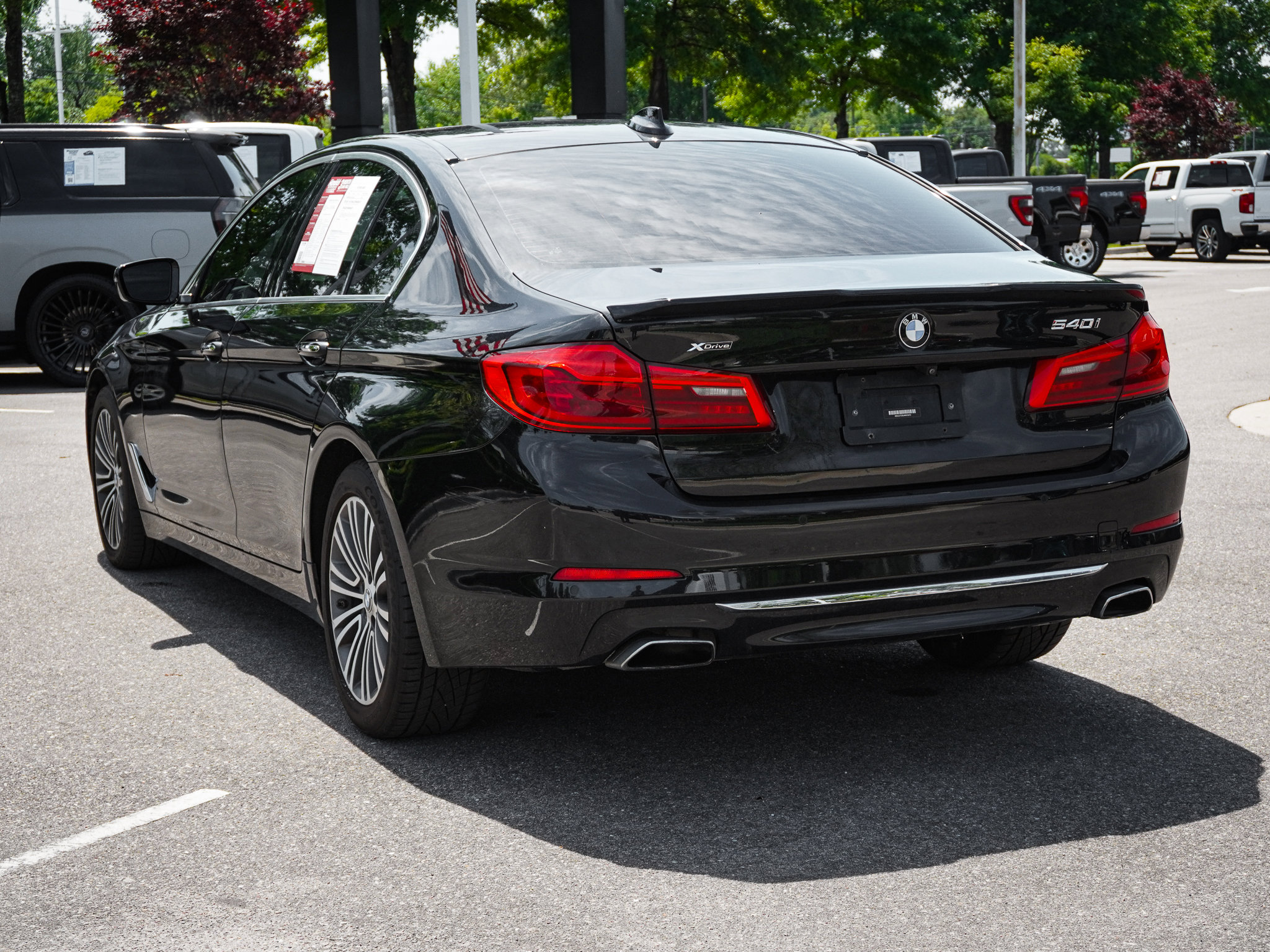 Used 2018 BMW 540i xDrive w/ Premium Package image 8