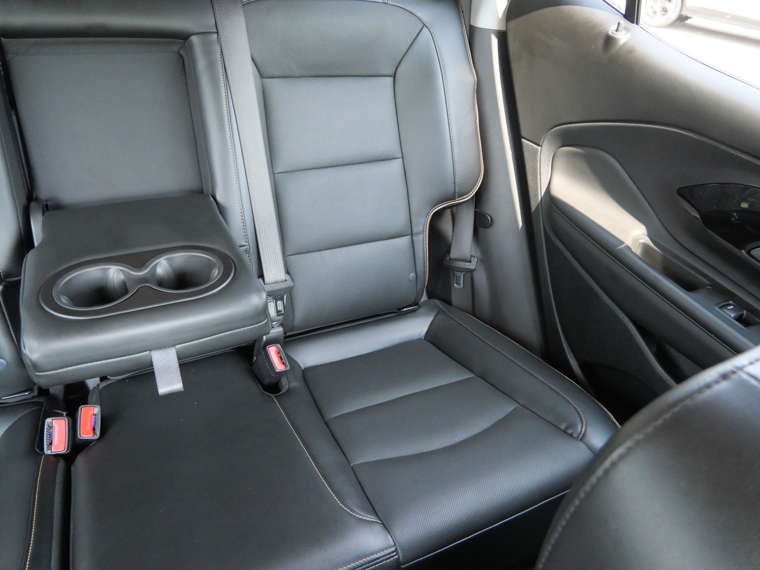 Used 2023 GMC Terrain AT4 w/ GMC Pro Grade Package AWD/4WD image 14