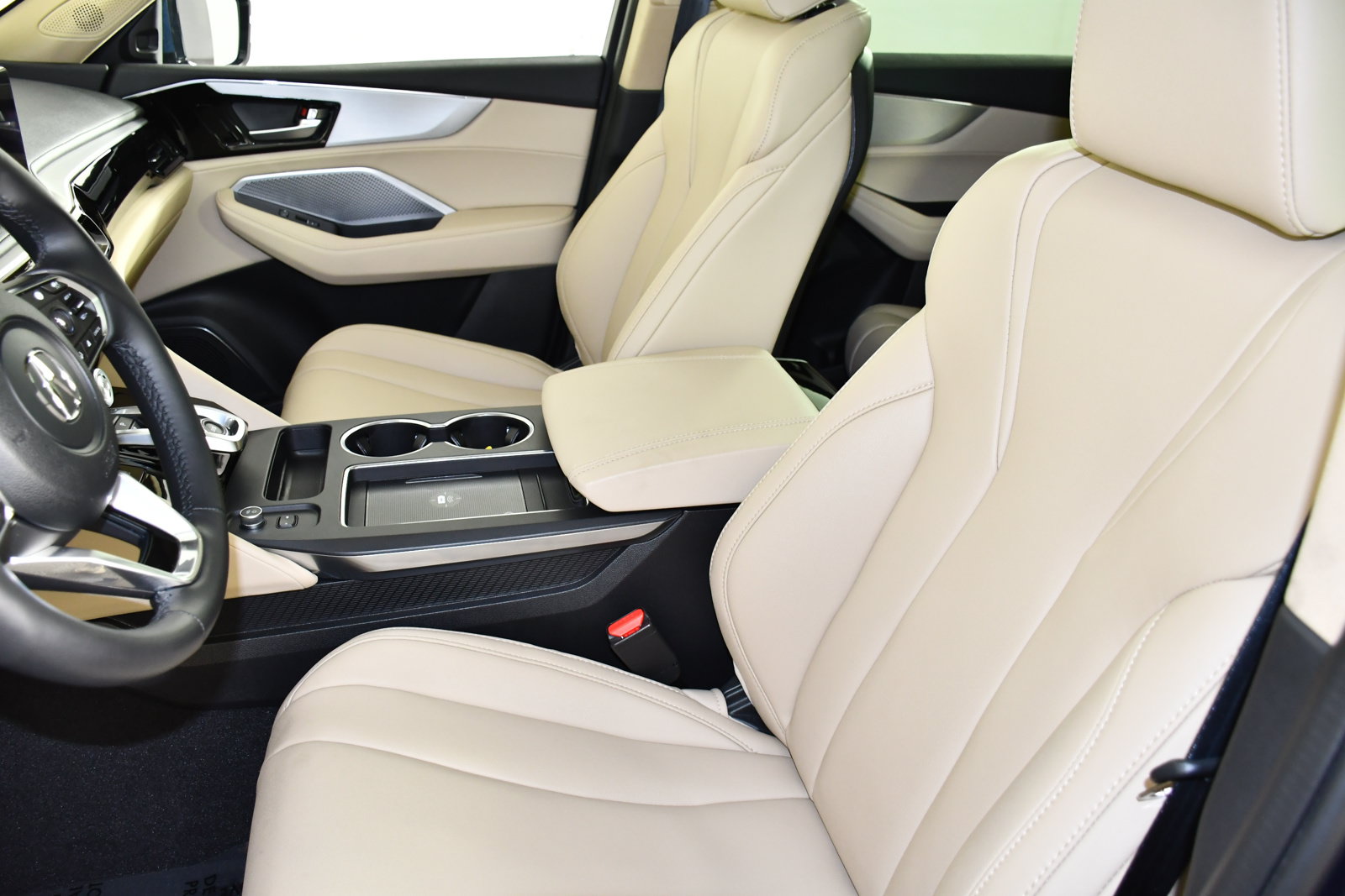 Certified 2025 Acura MDX SH-AWD image 38