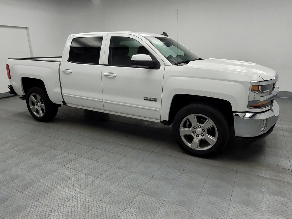 Used 2018 Chevrolet Silverado 1500 LT w/ Texas Edition image 11