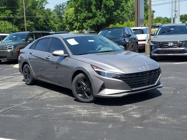 Certified 2023 Hyundai Elantra SEL FWD image 29