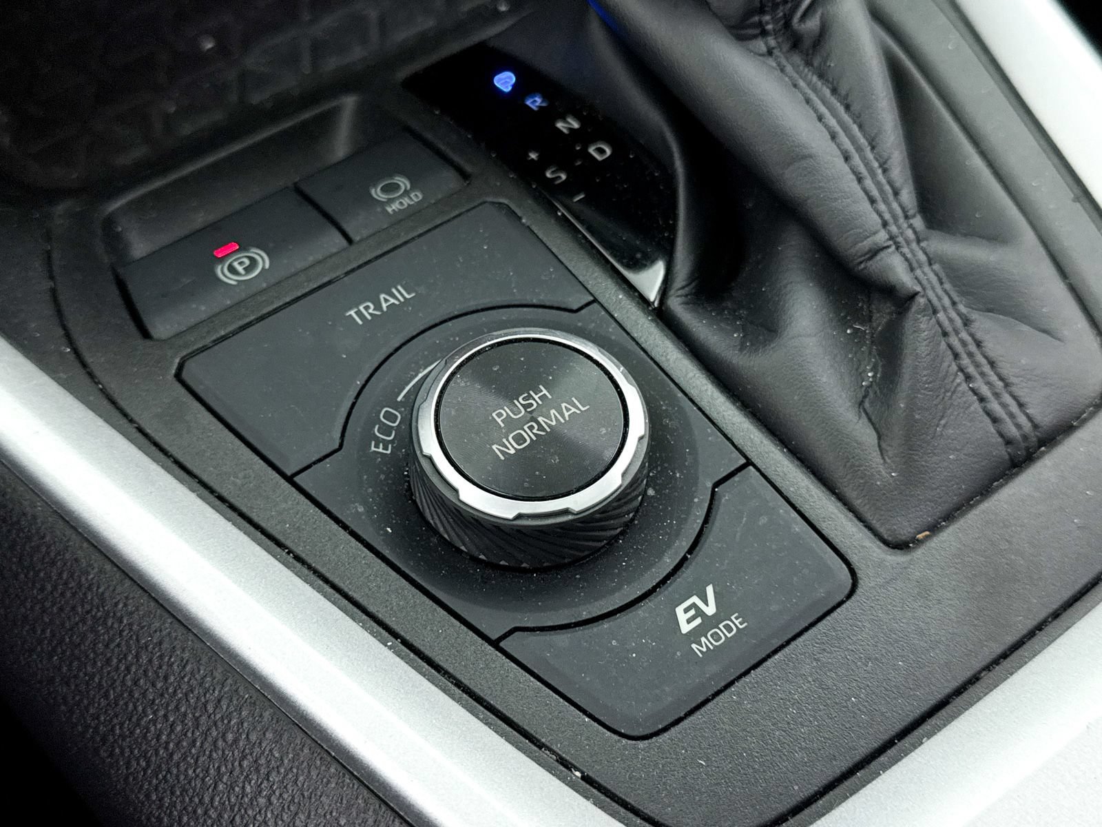 Used 2023 Toyota RAV4 XLE Premium AWD/4WD image 8