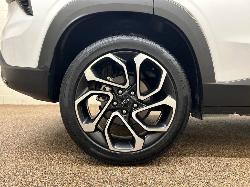 Used 2024 Chevrolet Trax RS w/ Driver Confidence Package FWD image 26