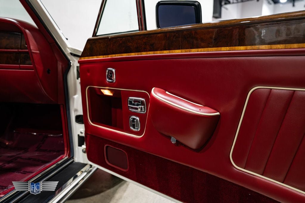 Used 1988 Rolls-Royce Corniche II RWD image 24