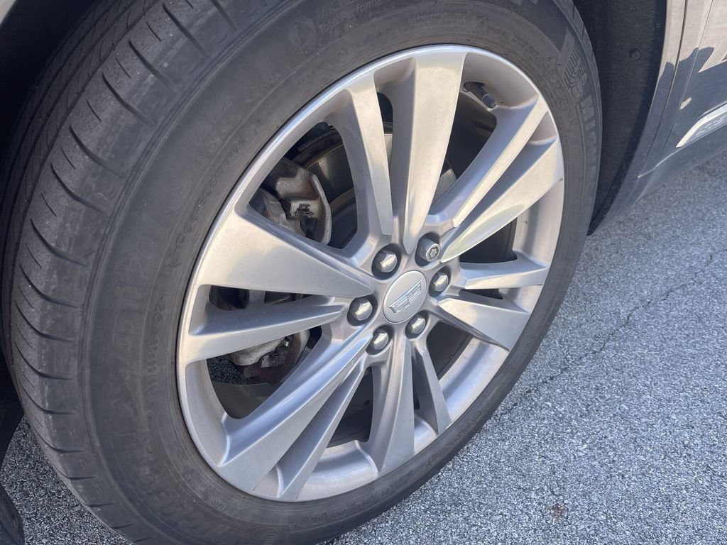 Used 2024 Cadillac XT6 Premium Luxury w/ Technology Package AWD/4WD image 2