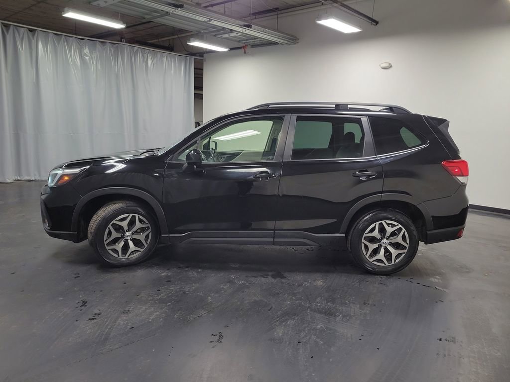 Used 2021 Subaru Forester Premium image 5