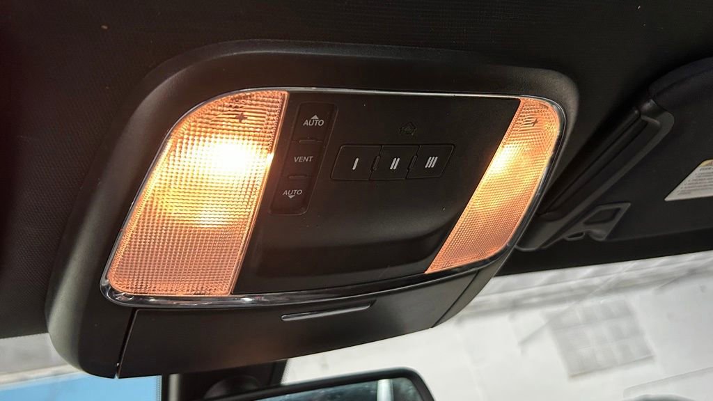 Used 2017 Dodge Charger R/T Scat Pack RWD image 50