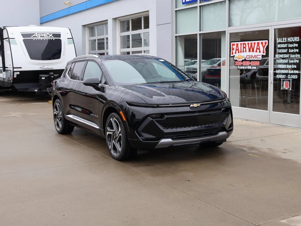 New 2026 Chevrolet Equinox EV LT w/ Convenience Package II FWD image 2