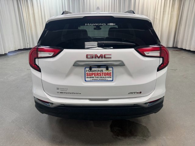 Used 2024 GMC Terrain AT4 image 5