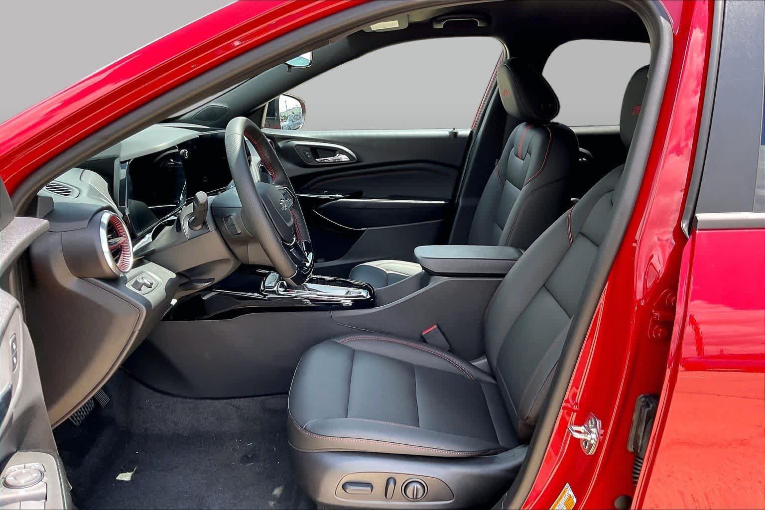 New 2026 Chevrolet Trax RS w/ Driver Confidence Package FWD image 10