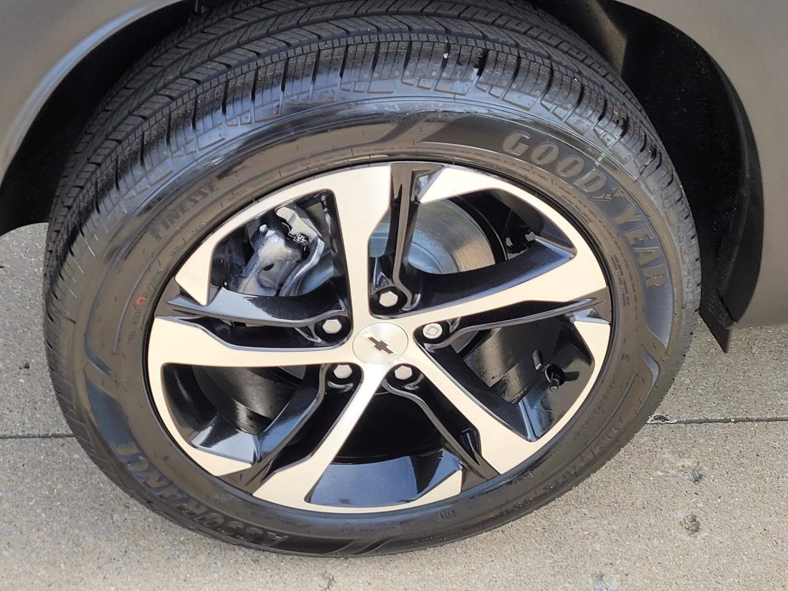 New 2026 Chevrolet Trax RS w/ Driver Confidence Package FWD image 5