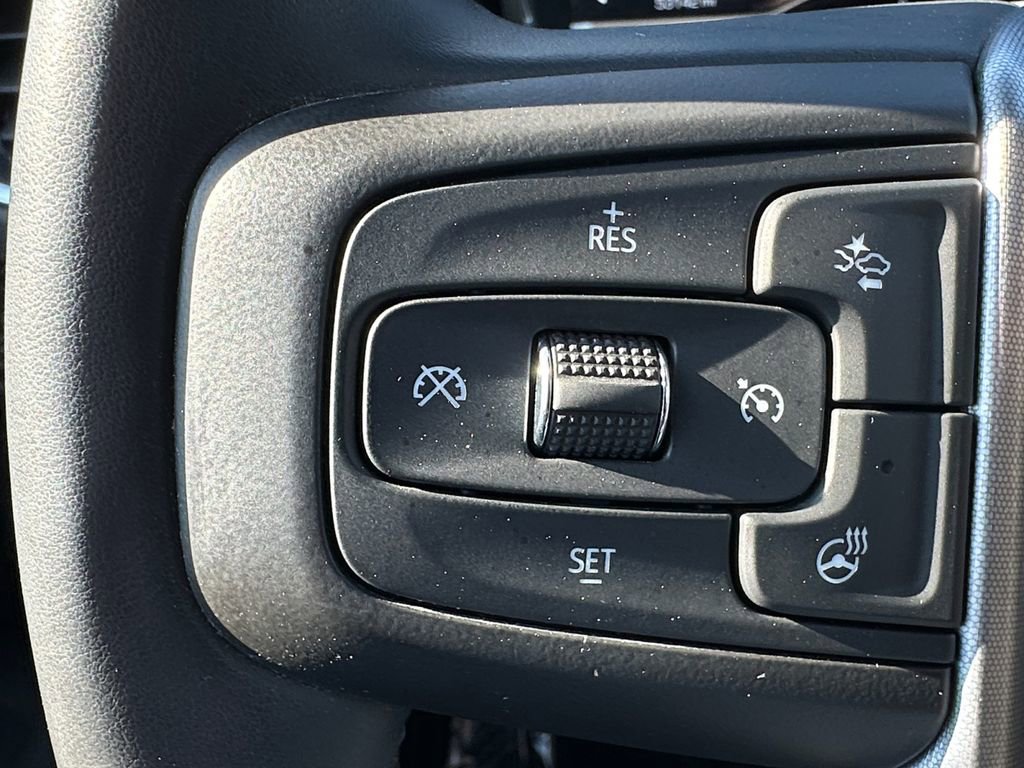 Used 2023 GMC Yukon SLT w/ SLT Luxury Package image 19