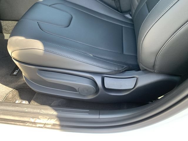 New 2026 Hyundai Elantra SEL Sport FWD image 37