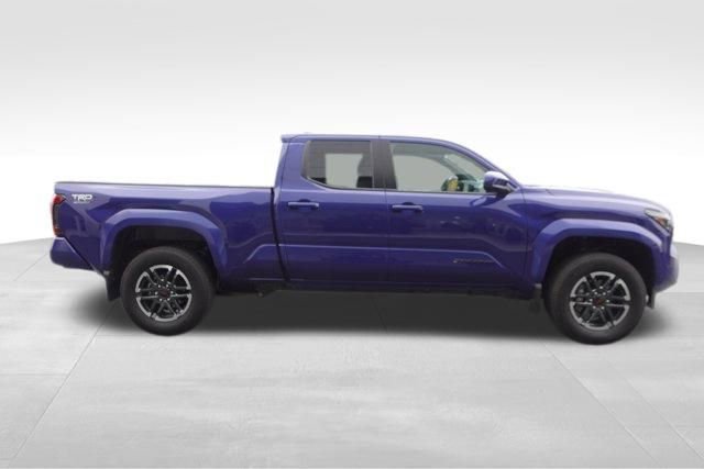 Used 2025 Toyota Tacoma TRD Sport image 2