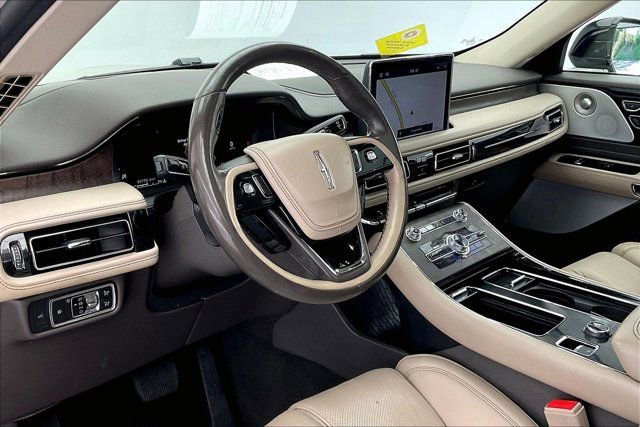 Used 2020 Lincoln Aviator Reserve w/ Equipment Group 202A image 14
