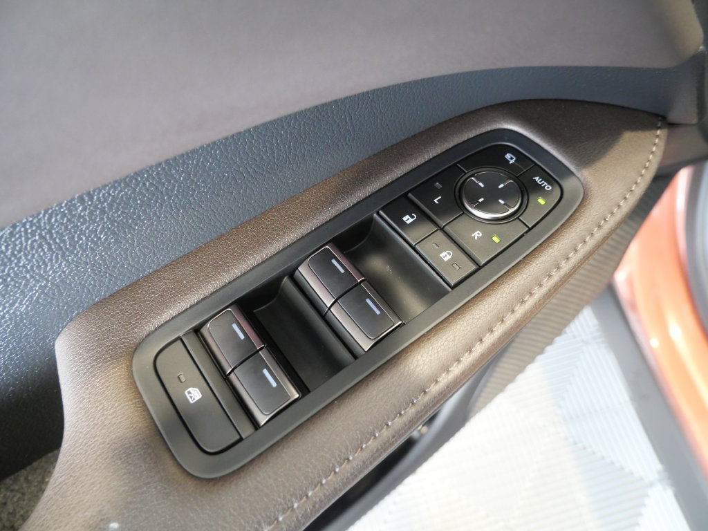 Certified 2023 Lexus RX 350 AWD w/ Accessory Package image 17