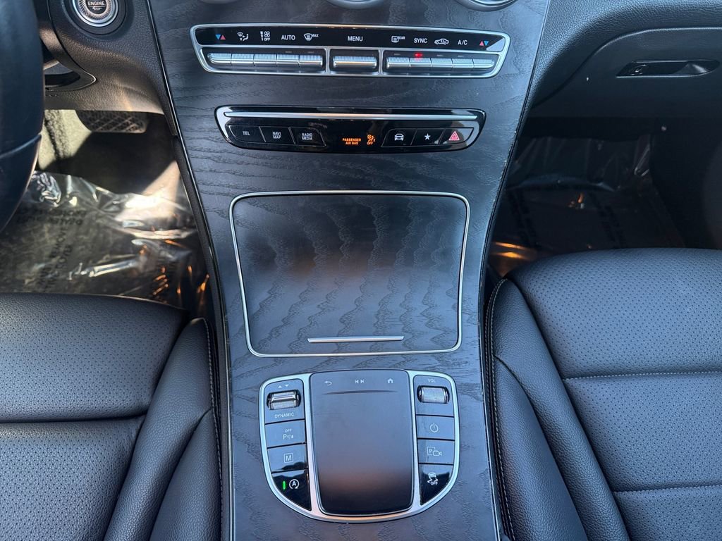 Used 2021 Mercedes-Benz GLC 300 4MATIC image 11