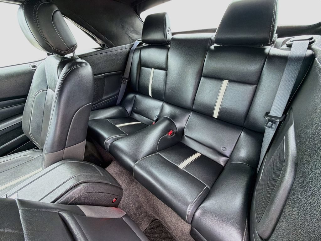 Used 2013 Ford Mustang GT Premium w/ Electronics Pkg RWD image 27