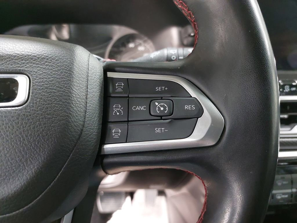 Used 2022 Jeep Compass Trailhawk w/ Trailhawk Convenience Group image 17