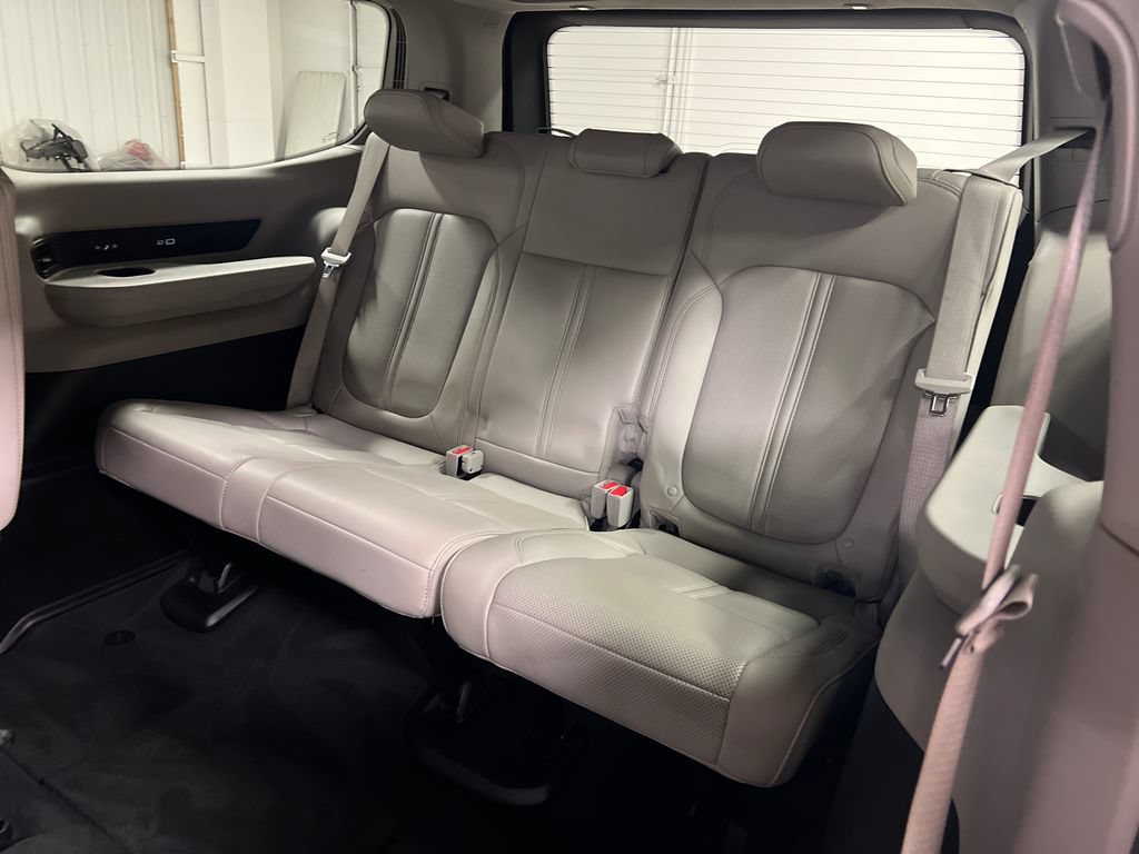 Used 2022 Jeep Wagoneer Series III w/ Flexible Seating Group AWD/4WD image 17