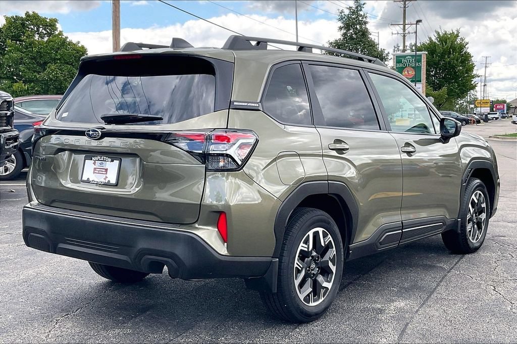 Certified 2025 Subaru Forester Premium AWD/4WD image 16