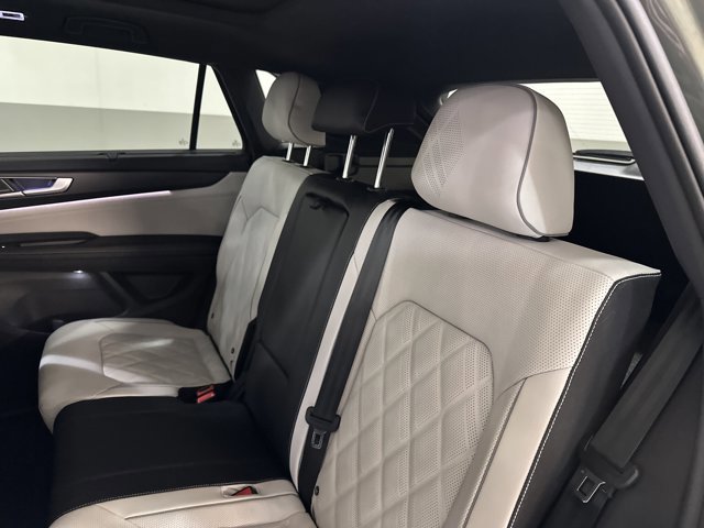 New 2026 Volkswagen Atlas Cross Sport SEL Premium R-Line image 21