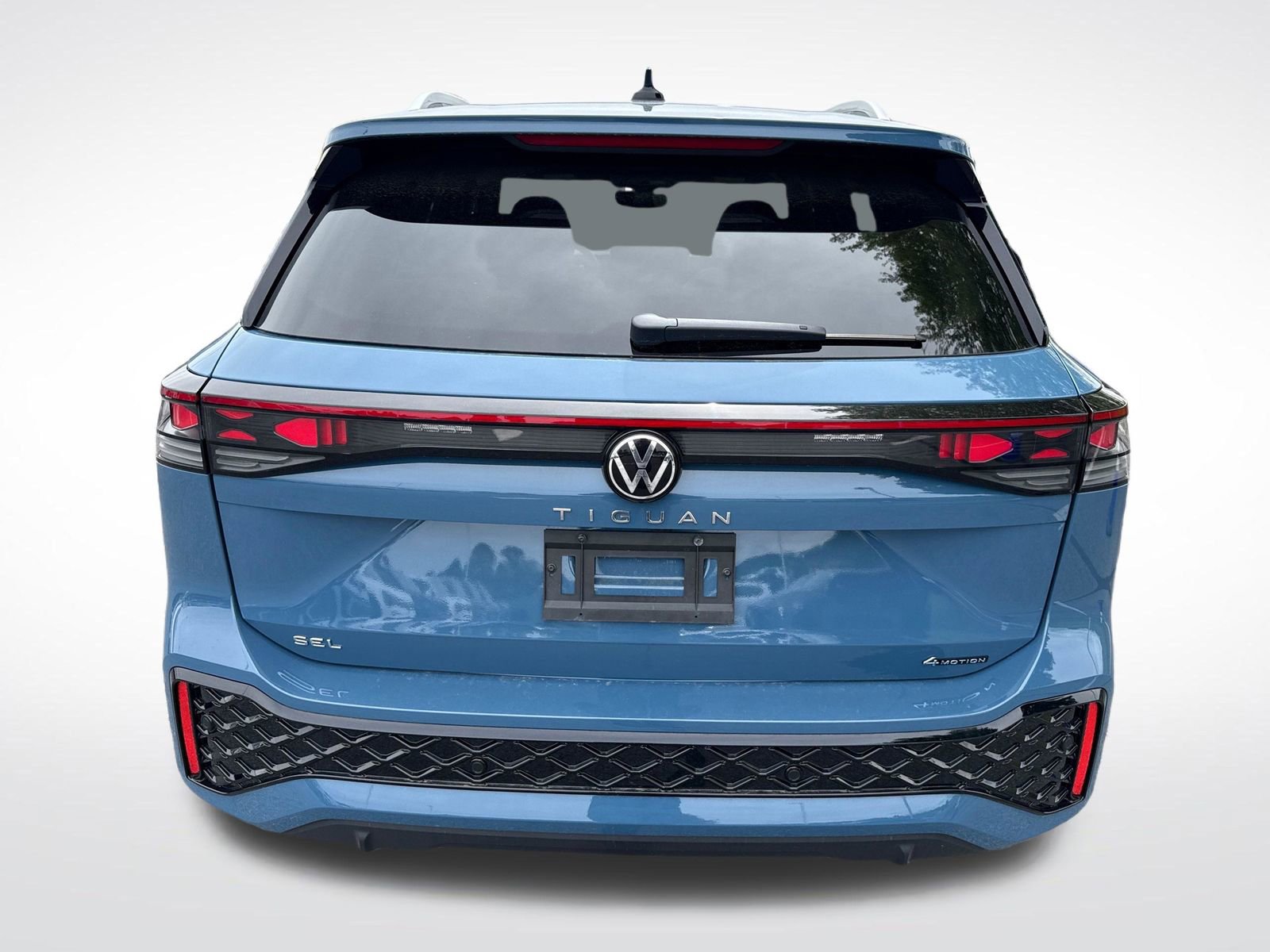 Used 2025 Volkswagen Tiguan SEL R-Line AWD/4WD image 4