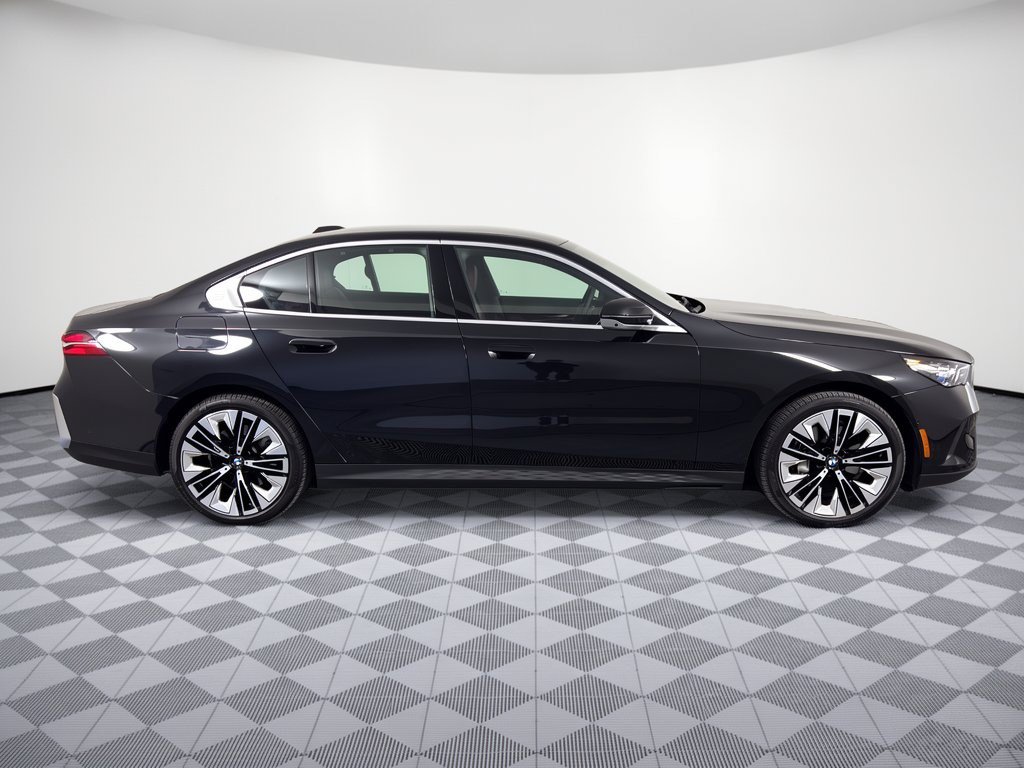 Used 2027 BMW 540i xDrive AWD/4WD image 8