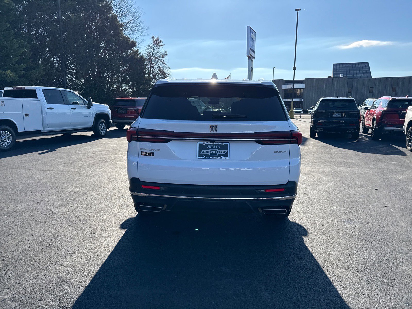 Used 2025 Buick Enclave Preferred image 4