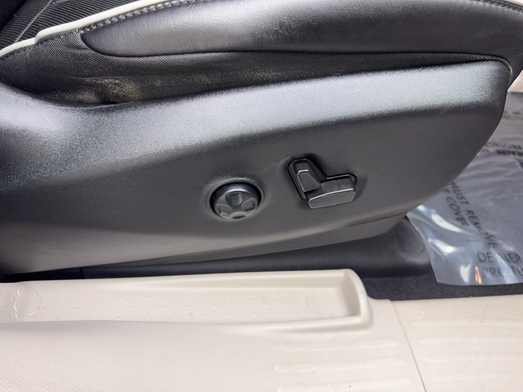 Used 2022 Chrysler Pacifica Limited FWD image 52