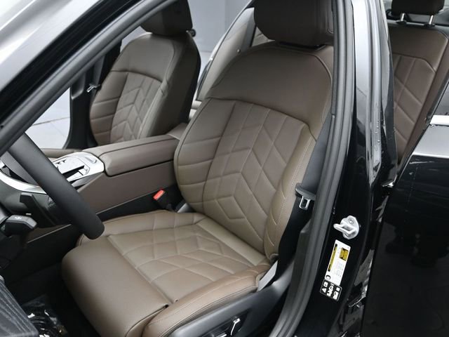 New 2026 BMW 530i xDrive w/ Premium Package image 13