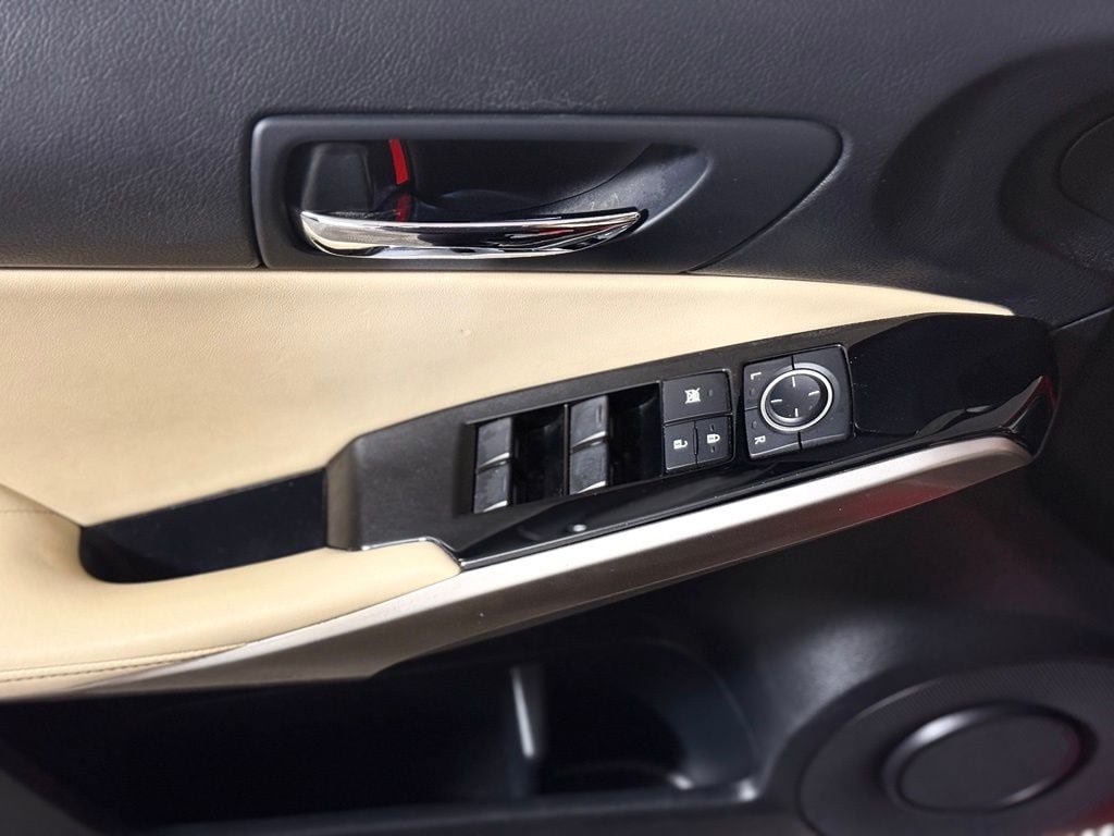 Used 2016 Lexus IS 200t RWD image 23