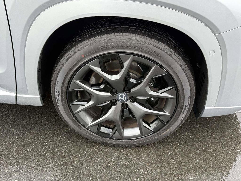 Used 2026 Lexus TX 500h AWD w/ Technology Package image 7