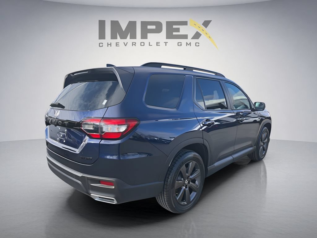 Used 2025 Honda Pilot Sport image 6