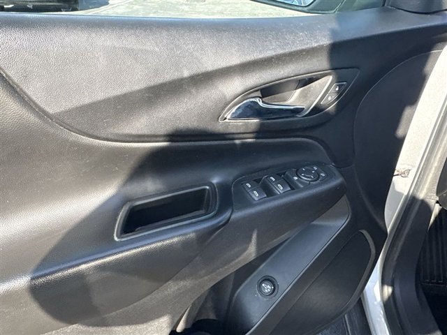 Used 2021 Chevrolet Equinox LT image 22