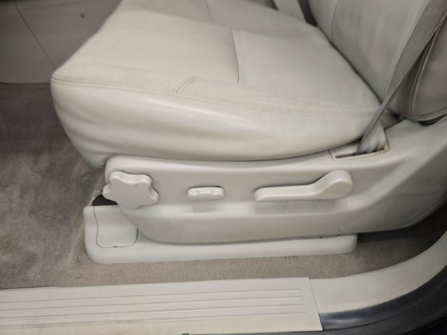 Used 2014 GMC Yukon SLT AWD/4WD image 31