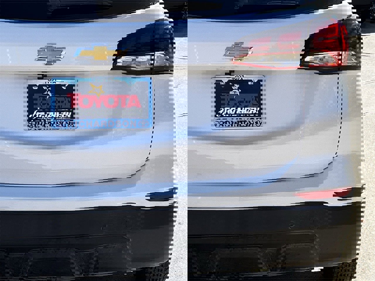 Used 2023 Chevrolet Equinox LS w/ LS Convenience Package image 6