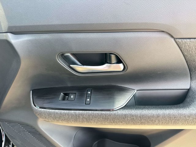 New 2027 Nissan Kicks SV AWD/4WD image 17