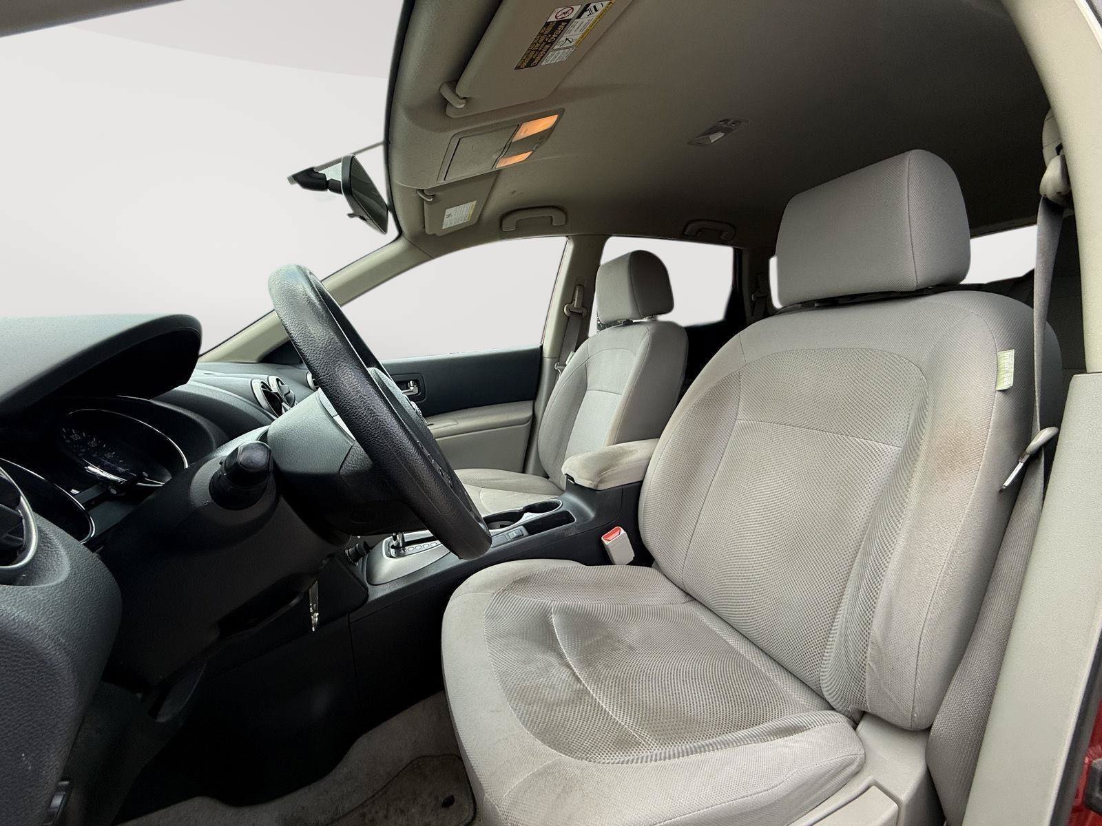 Used 2013 Nissan Rogue S w/ Special Edition Pkg FWD image 9