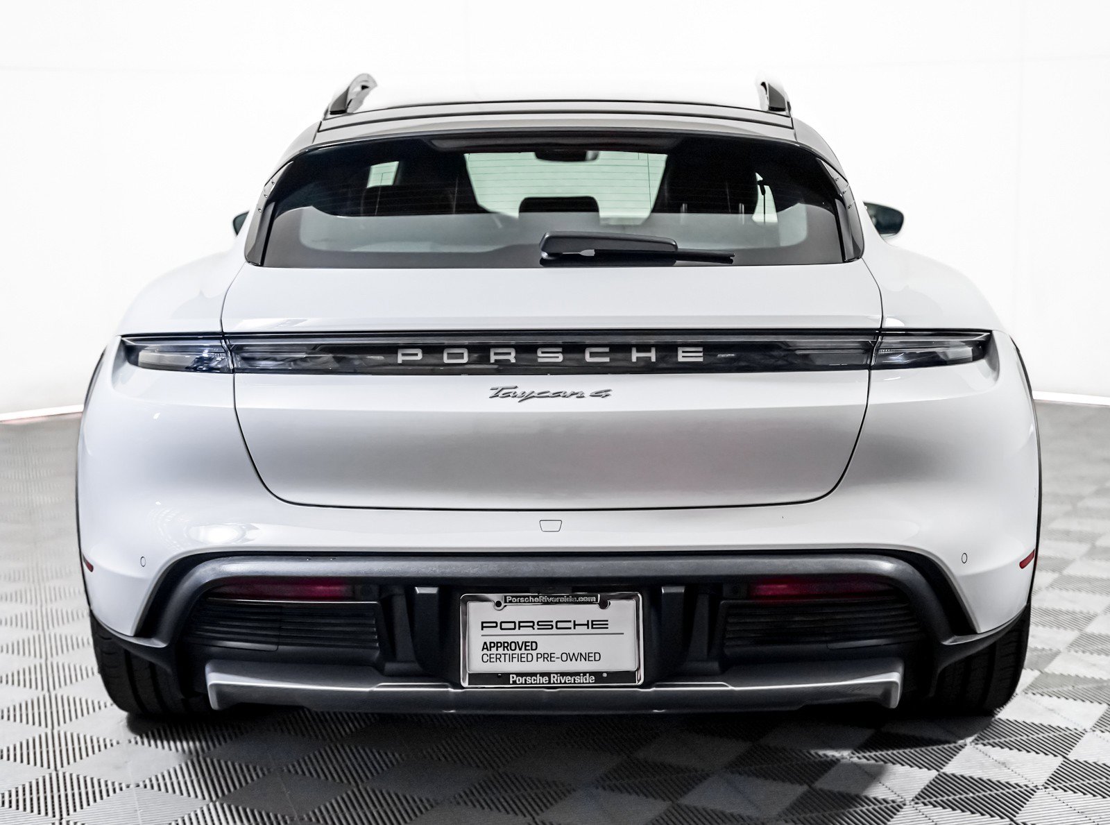 Certified 2024 Porsche Taycan 4 Cross Turismo w/ Premium Package AWD/4WD image 11