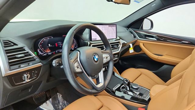 Used 2025 BMW X4 xDrive30i AWD/4WD image 19