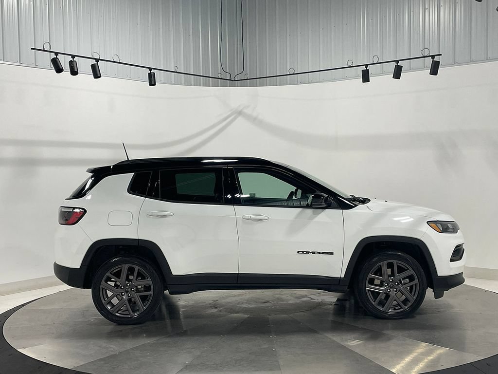 Used 2026 Jeep Compass Limited AWD/4WD image 10