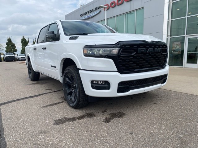 New 2026 RAM 1500 4x4 Crew Cab image 3