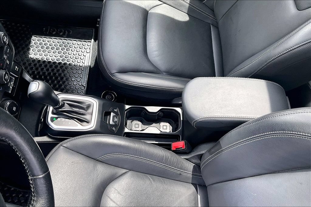 Used 2023 Jeep Renegade Limited w/ Sun/Sound Group AWD/4WD image 17