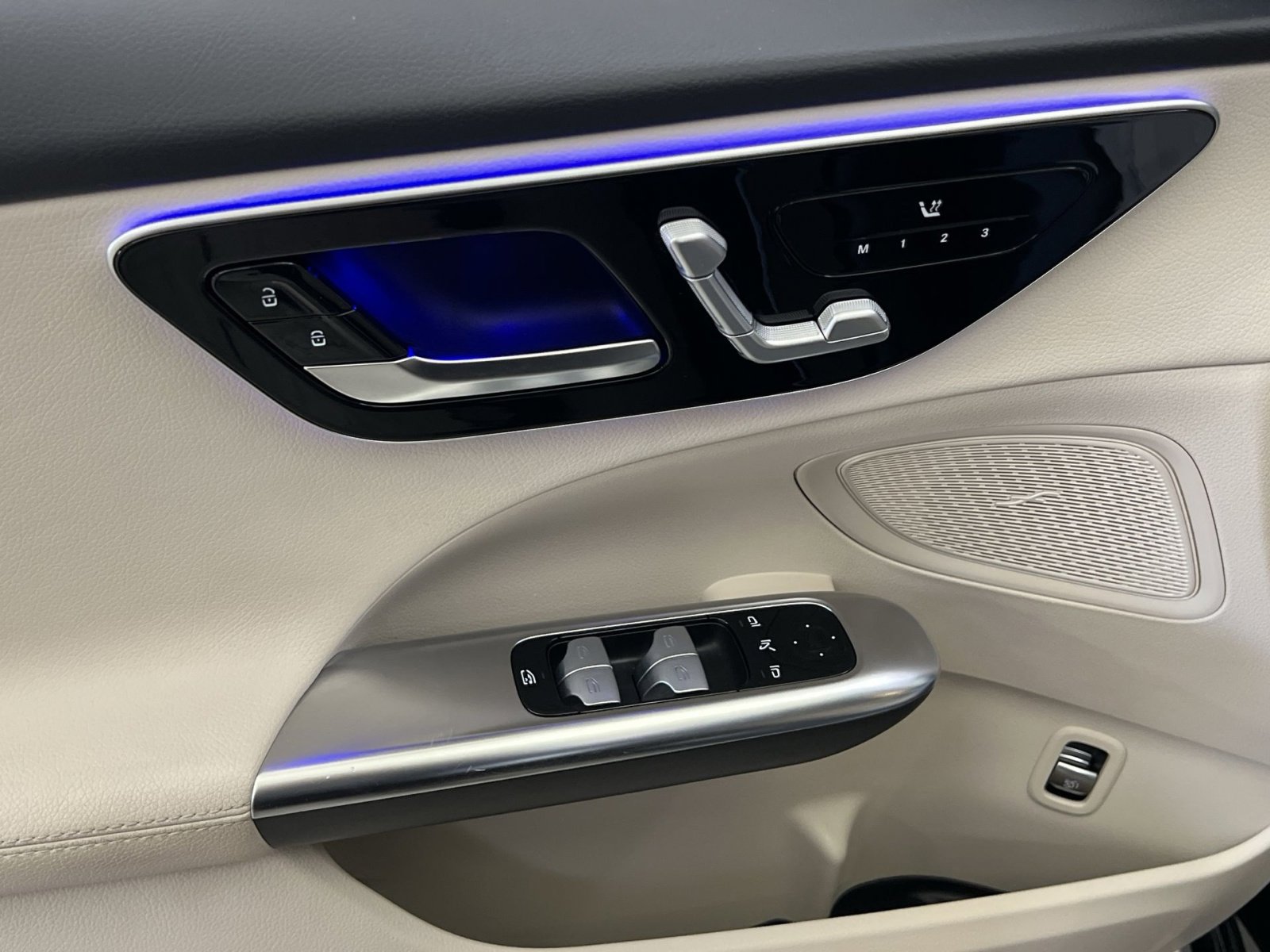 Used 2023 Mercedes-Benz C 300 4MATIC Sedan image 13