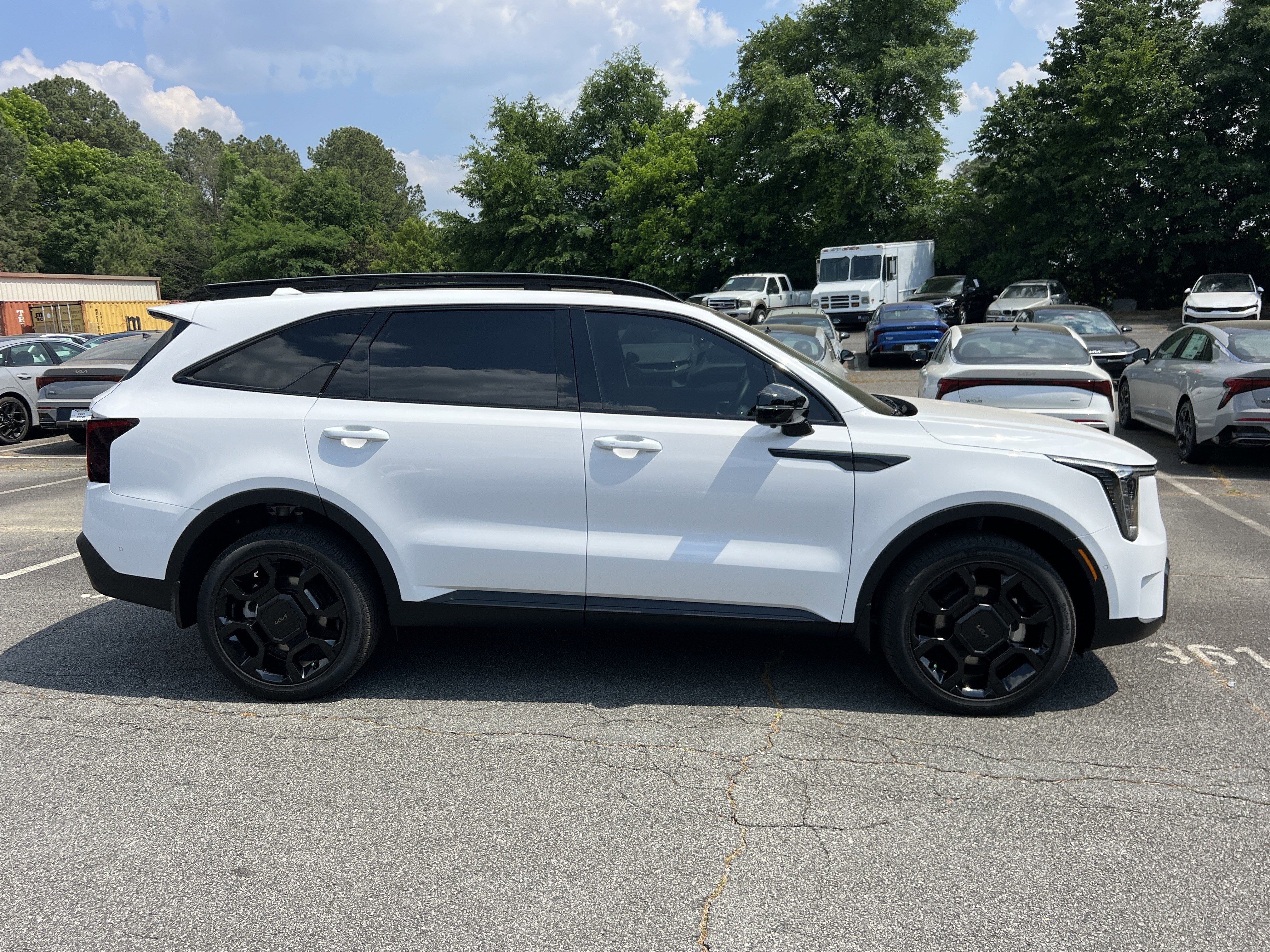 Used 2025 Kia Sorento SX Prestige w/ Olive Brown Leather Package AWD/4WD image 8